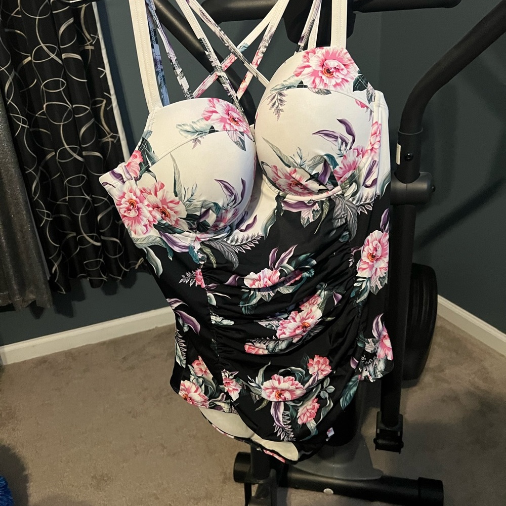 Torrid swim size 1R